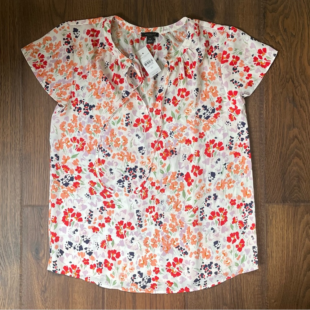 NWT Ann Taylor Blouse, size XS